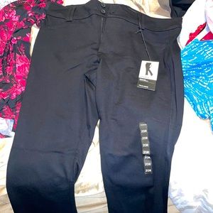 Signature Stretch Trousers